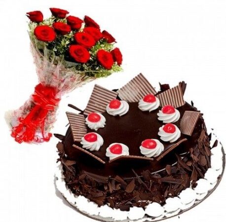 Chocolate Flake Cake And Red Roses Combo