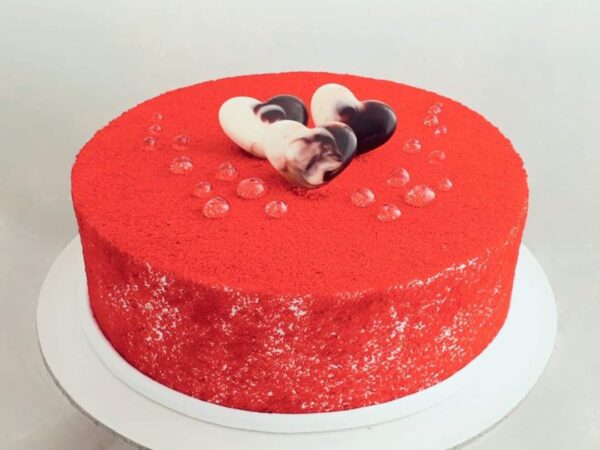 Drizzling Red Velvet Love Cake