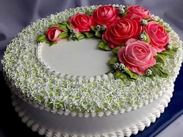 Delicious Pista Vanilla Cake