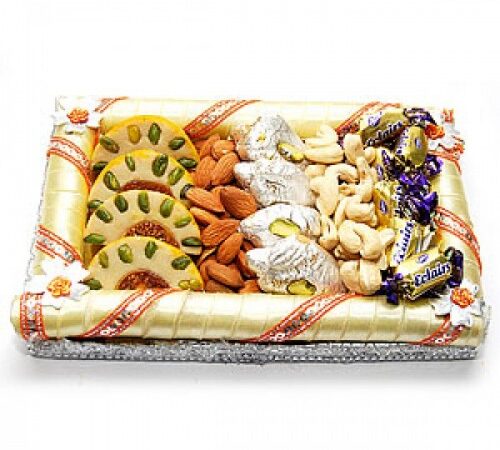 Amra Misty Khabo (Assorted Sweets Thali)