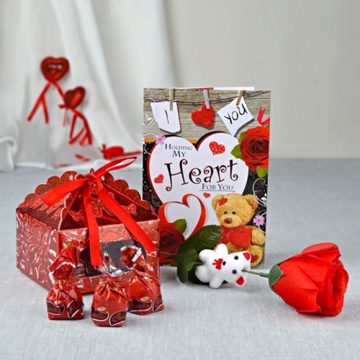 Buy GFTBX Valentine's Day Gifts Combo for Best Friend (Wood-9x7 in) Online  at Low Prices in India - Amazon.in