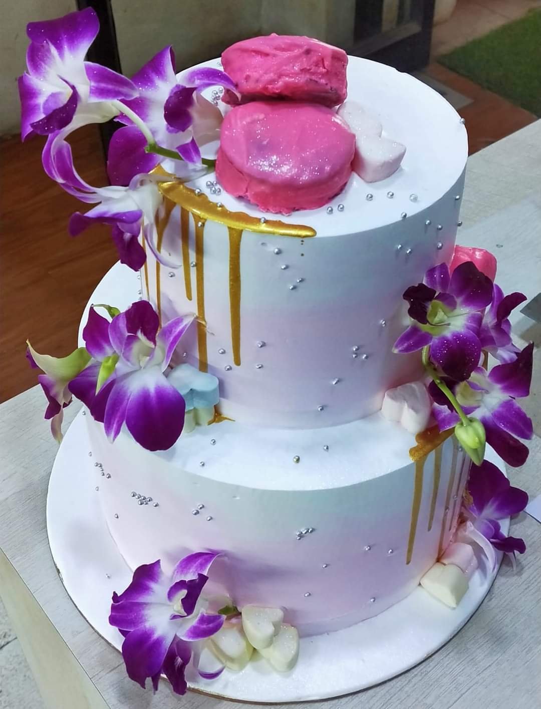 Orchid Vanilla Cake in Asansol